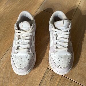 Nike Dunks, light lavender, women’s size 5.5, like new condition